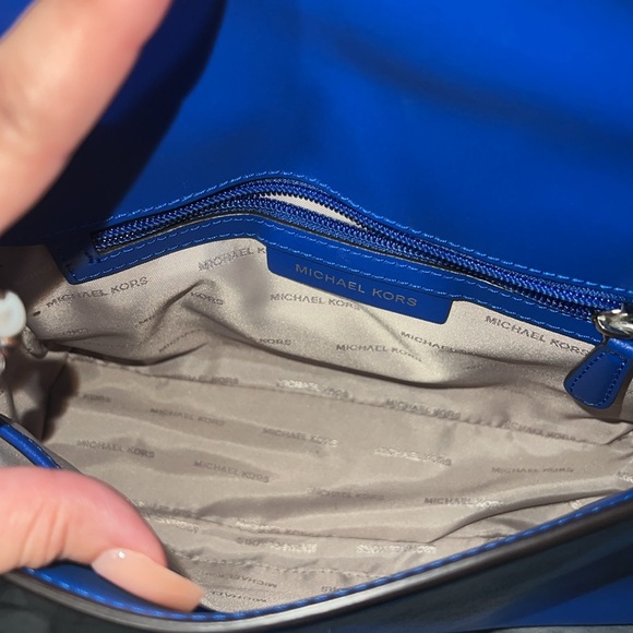 Michael Kors Blue Crossbody Bag - Picture 7 of 8
